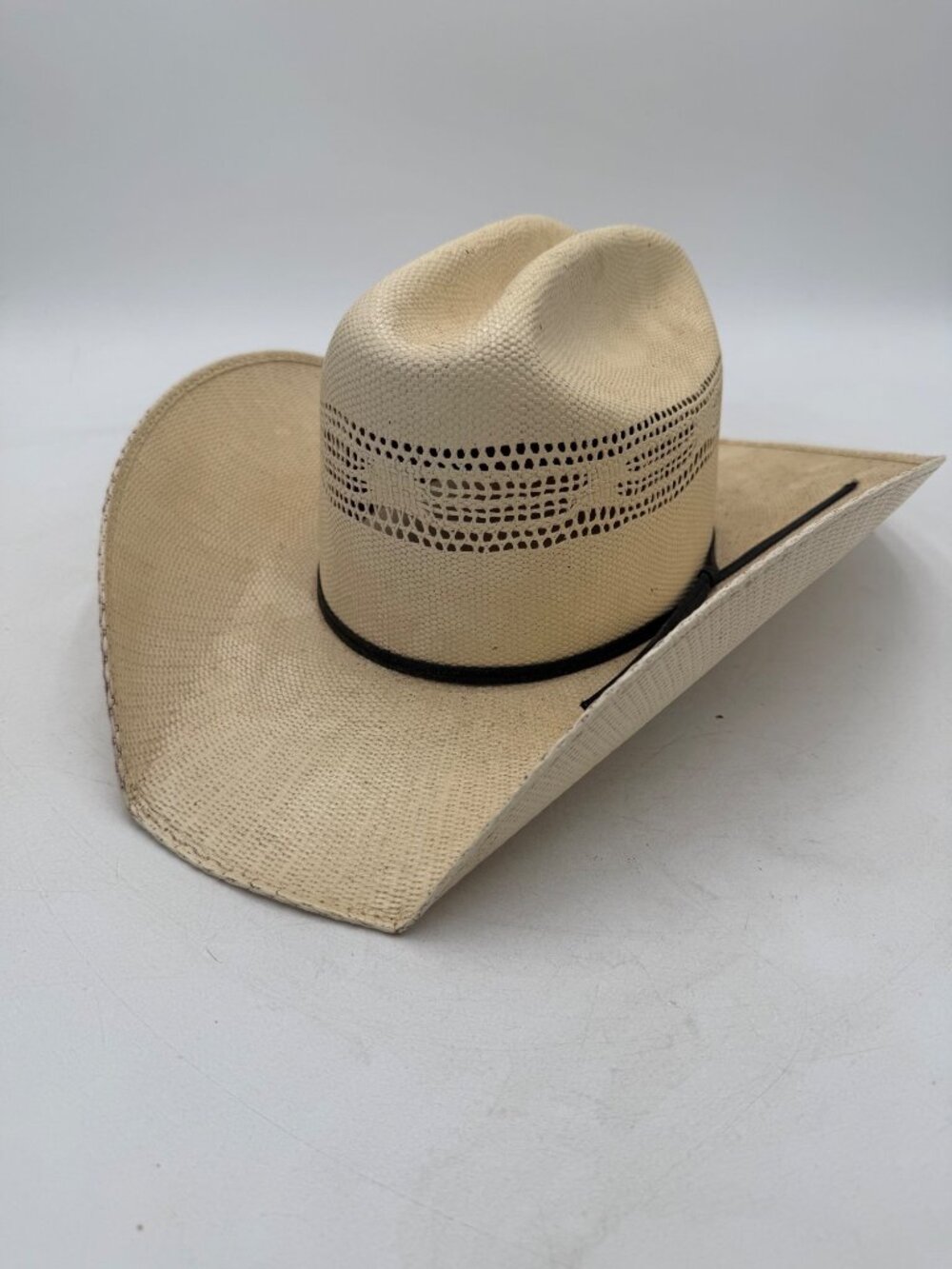 Serratelli Straw Western Cowboy Hat 6 7/8 Vented Crown Black Band Beige